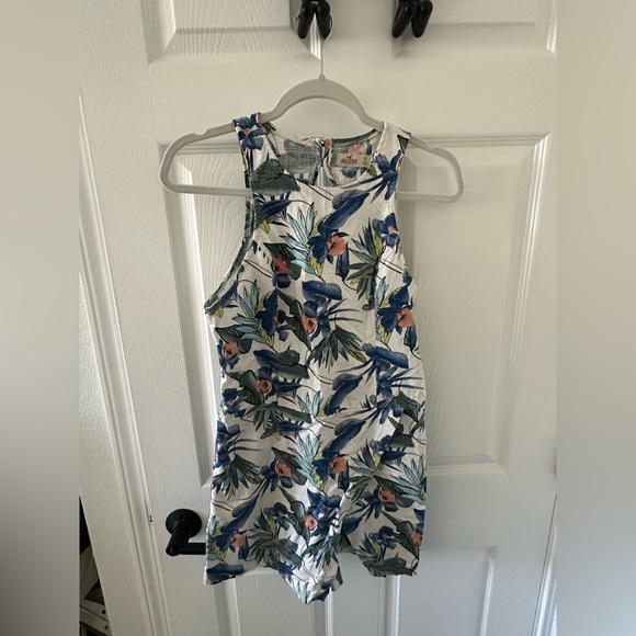 HOLLISTER pattern romper - Picture 6 of 7